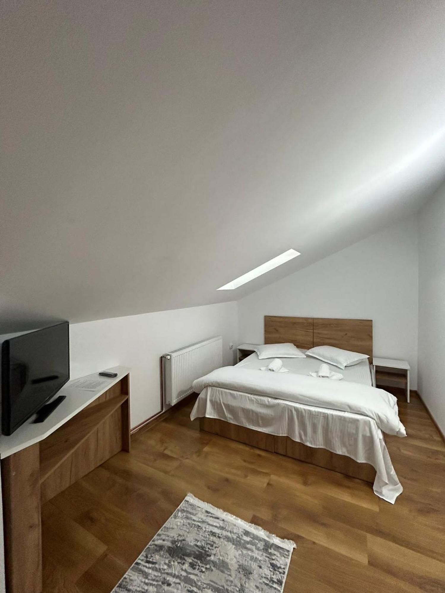 Complex Zeus Hotell Leresti Rom bilde