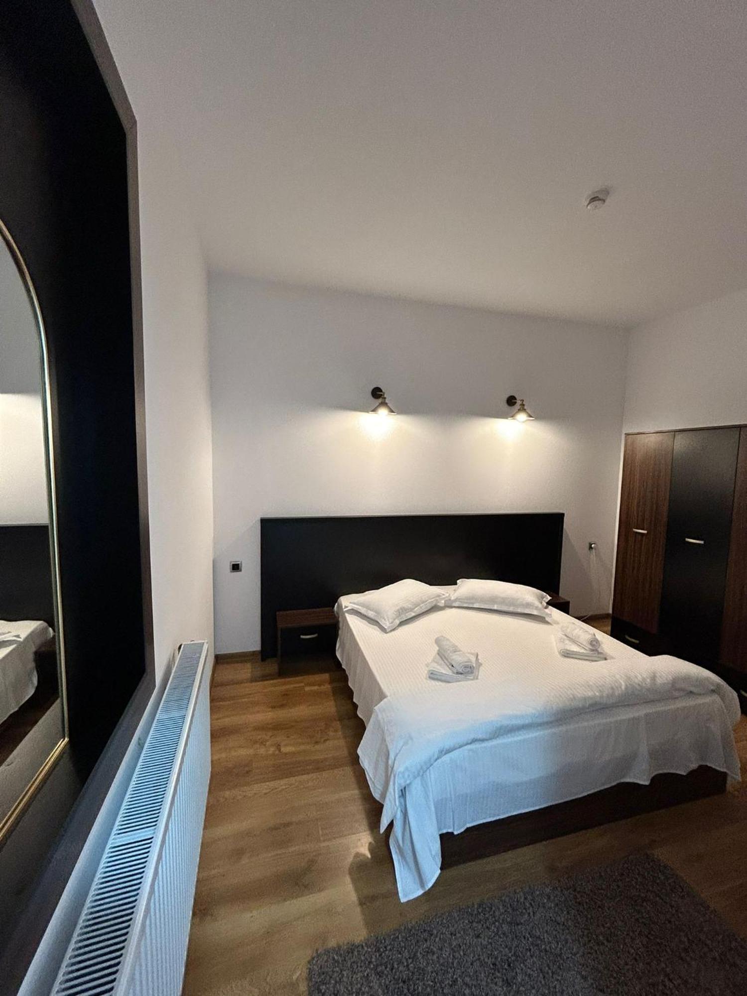 Complex Zeus Hotell Leresti Rom bilde